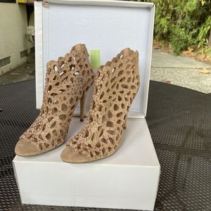 Cage heels size 8.5 never worn